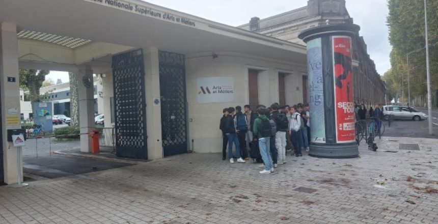 1697809615063 (Petit)