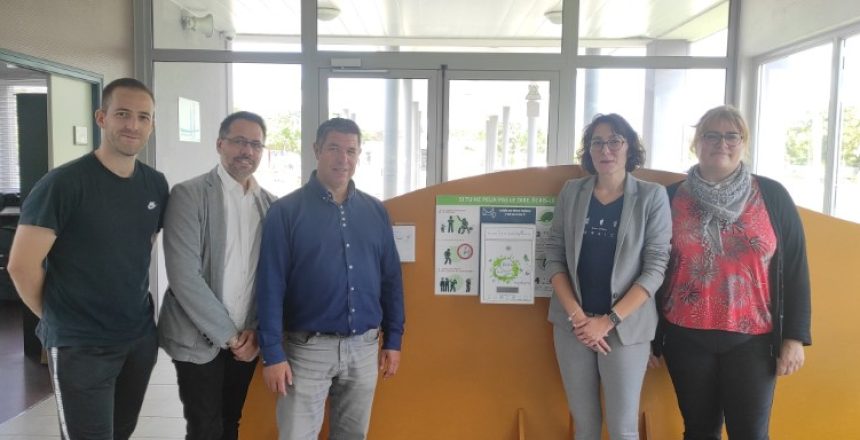 1758024629761 (Petit)